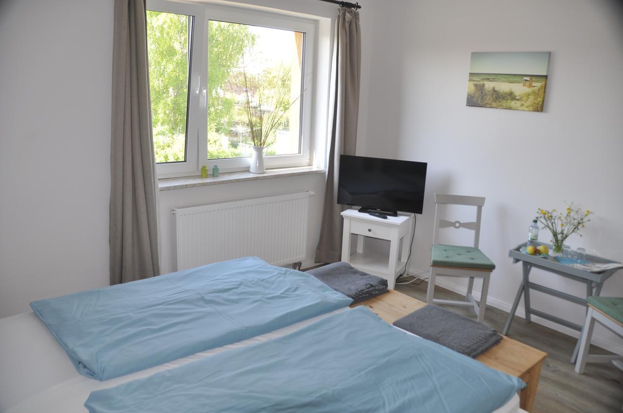 & Ferienunterkuenfte Hus Seeblick * Fehmarn